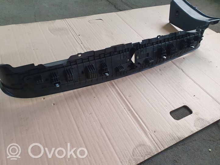 BMW 5 G30 G31 Bagažinės slenksčio apdaila 7387530