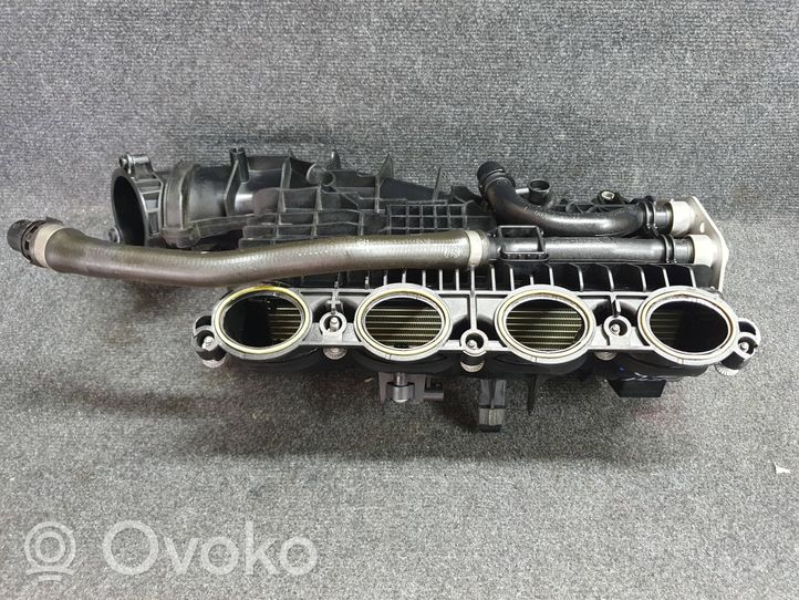 BMW 5 G30 G31 Kolektorius įsiurbimo 8603914