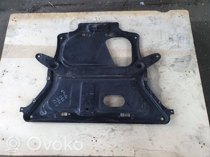 BMW 4 F32 F33 Protezione anti spruzzi/sottoscocca del motore 6860952