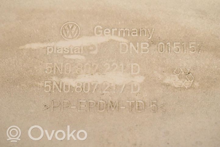 Volkswagen Cross Touran I Zderzak przedni 5N0807221D
