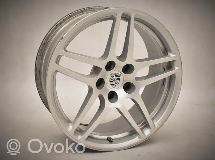 Porsche Macan R18 alloy rim 