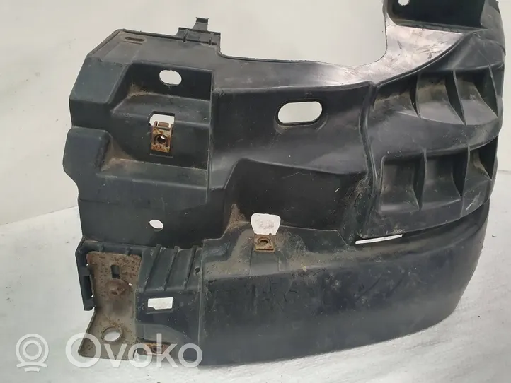 Opel Vivaro Uchwyt / Mocowanie zderzaka przedniego 93856001