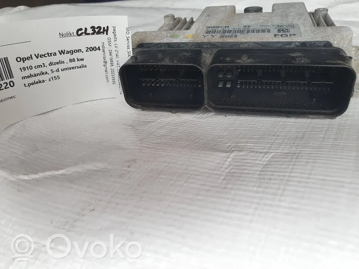 Opel Vectra C Engine control unit/module 0281011915