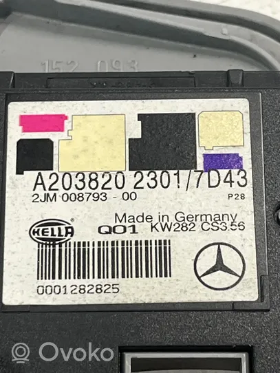 Mercedes-Benz C W203 Illuminazione sedili anteriori A2038202301