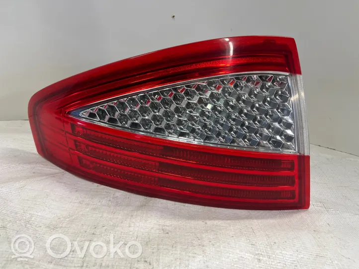 Ford Mondeo MK IV Lampa tylna 7S7113405A