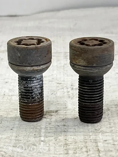 Audi A6 S6 C6 4F Nuts/bolts 