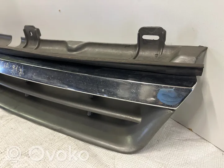 Opel Omega A Front grill 90378062