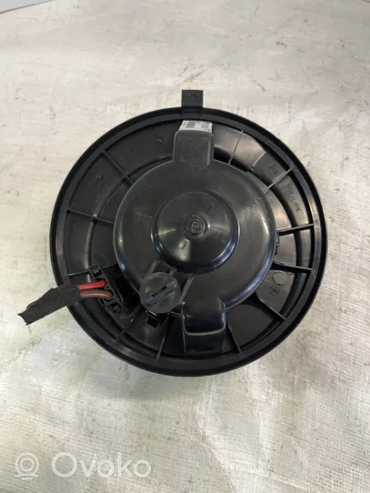 Volkswagen Touran I Heater fan/blower 698809