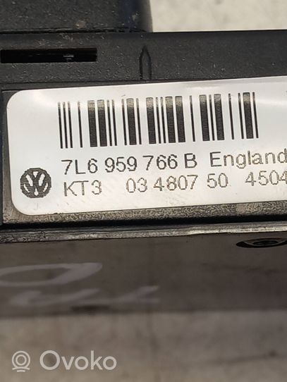 Volkswagen Touareg I Istuimen säädön moduuli 7L6959766B