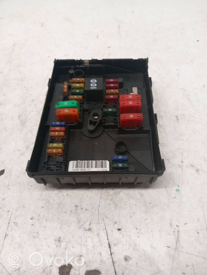 Volkswagen Golf VI Fuse box set 1K0937125D