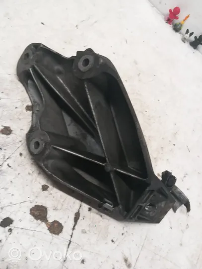 BMW X5 E70 Engine mounting bracket 6772679