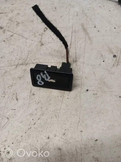 Audi A4 S4 B8 8K Tailgate opening switch 3D0959831D