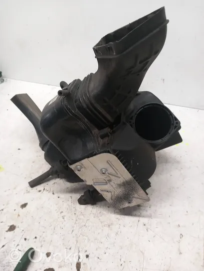 Audi A4 S4 B8 8K Boîtier de filtre à air 8K0133843E