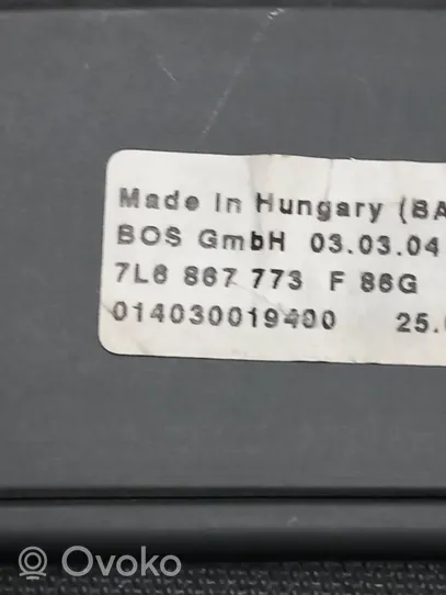 Volkswagen Touareg I Copertura ripiano portaoggetti 7L6867773F