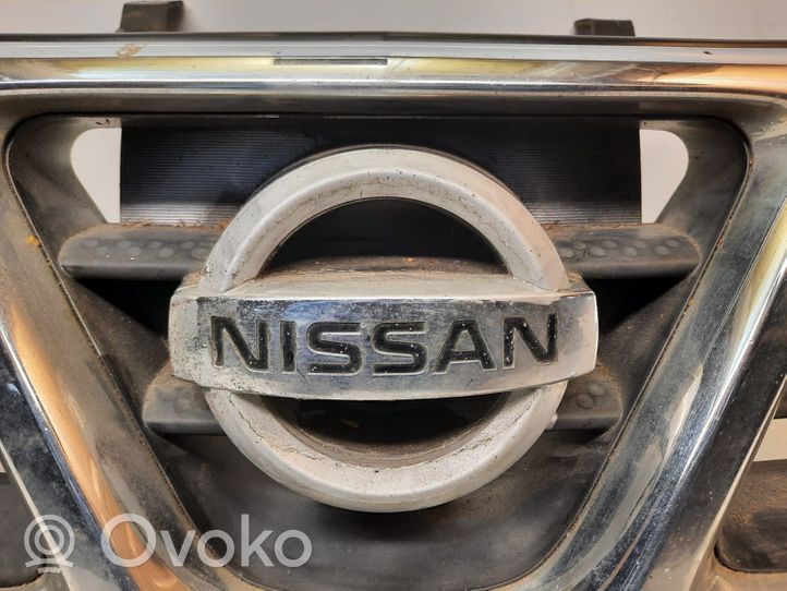 Nissan X-Trail T30 Griglia superiore del radiatore paraurti anteriore 623108H700