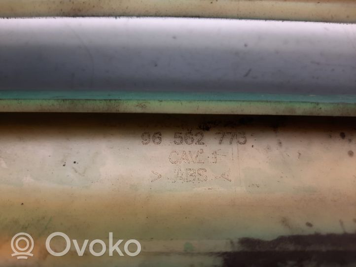 Daewoo Matiz Rejilla superior del radiador del parachoques delantero 96562773