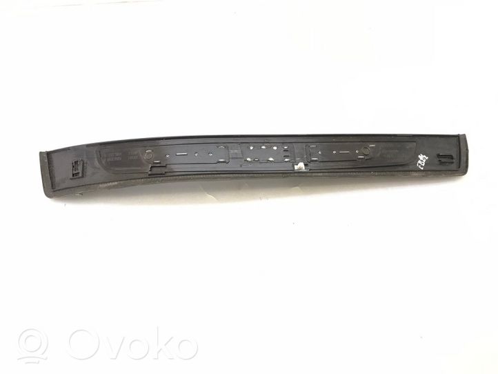 BMW 7 E65 E66 Takaoven kynnyksen suojalista 8223553