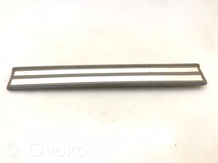 Mercedes-Benz E W210 Rivestimento anteriore minigonna laterale 2106800535