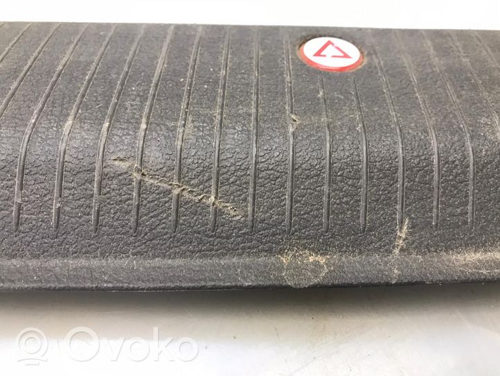 Opel Zafira A Trunk/boot sill cover protection 90580331