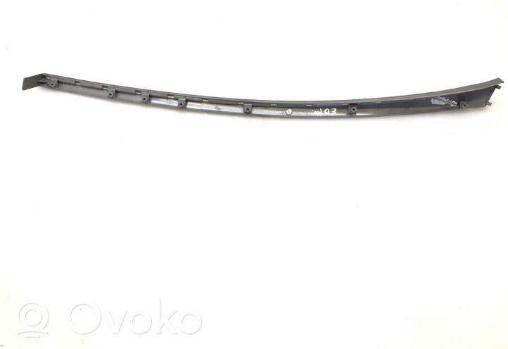 BMW 7 E65 E66 Barra di rivestimento della portiera anteriore 7024309