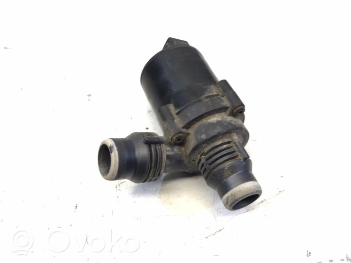 Land Rover Range Rover L322 Pompe à eau de liquide de refroidissement 70207813