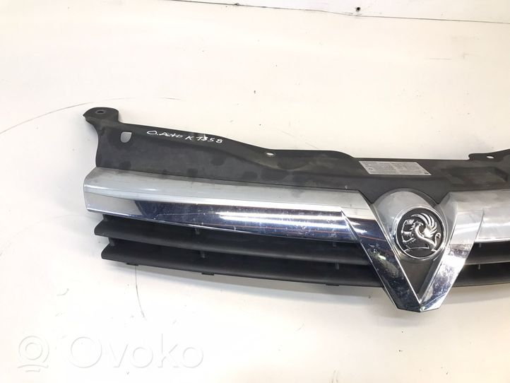 Opel Astra H Grille de calandre avant 13108471