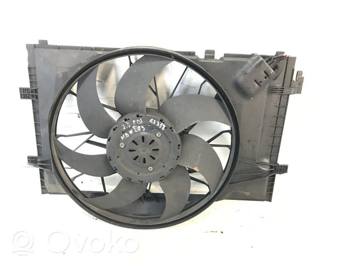 Mercedes-Benz C W203 Ventilatore di raffreddamento elettrico del radiatore A2035400688