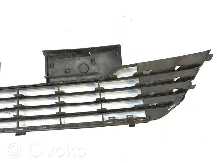 Citroen C4 I Etupuskurin alempi jäähdytinsäleikkö 9653791377