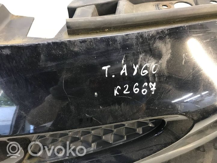 Toyota Aygo AB10 Zderzak przedni 