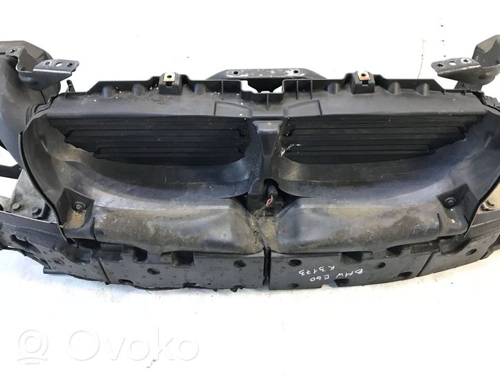 BMW 5 E60 E61 Pannello di supporto del radiatore 