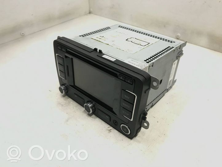 Volkswagen PASSAT B7 Unità principale autoradio/CD/DVD/GPS 3C8035279B