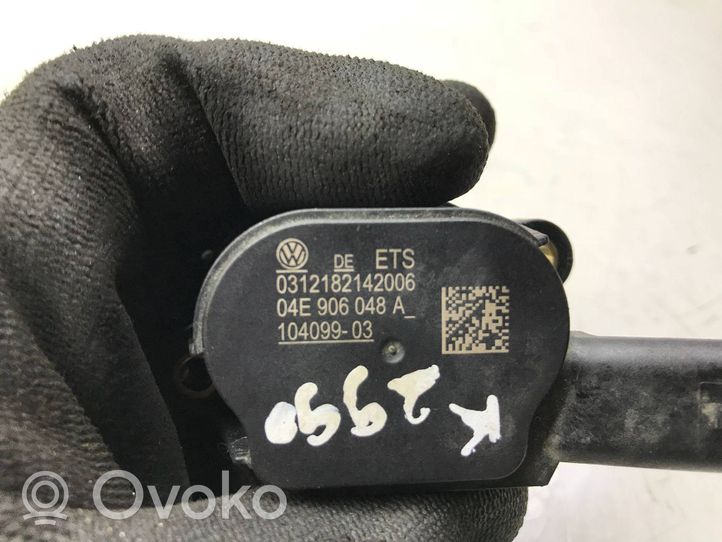 Volkswagen Golf VII Electromagnetic valve 04e906048a