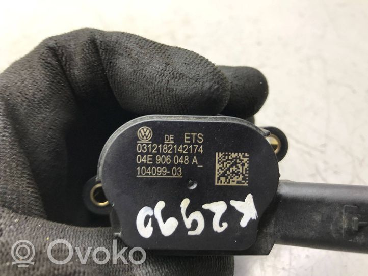 Volkswagen Golf VII Electromagnetic valve 04e906048a