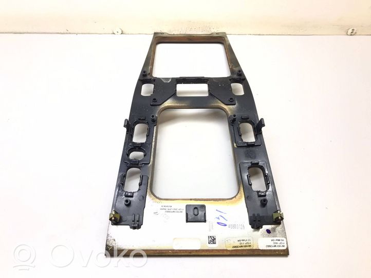 Mercedes-Benz ML W163 Rivestimento in plastica cornice della leva del cambio 