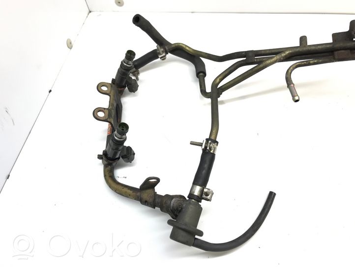 Subaru Legacy Polttoainesuutin A46701D23