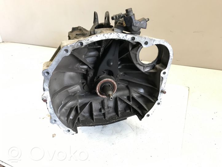 Subaru Impreza II Manual 5 speed gearbox 077274