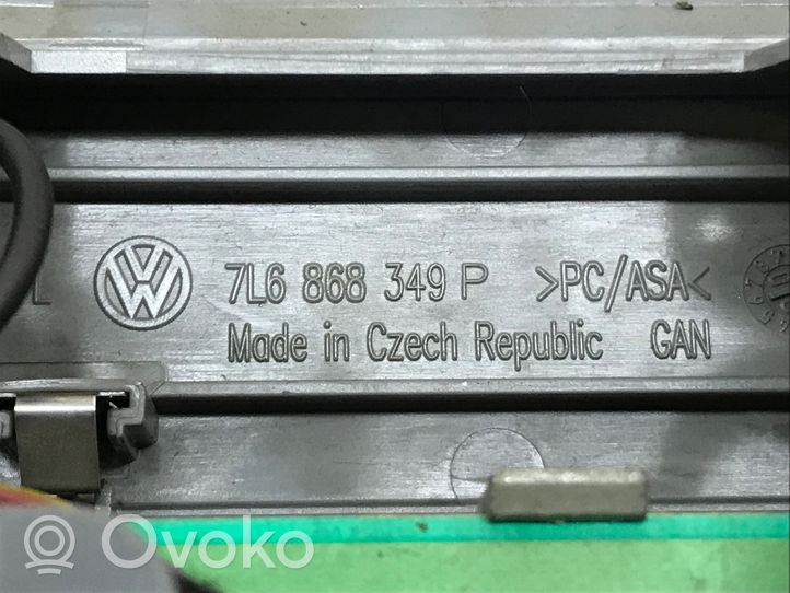 Volkswagen Touareg I Etuistuimen valo 7L6868349P