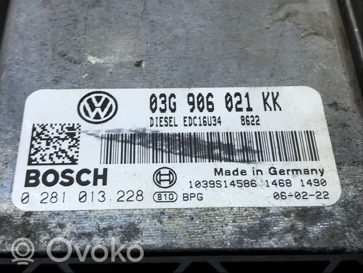 Volkswagen Golf V Moottorinohjausyksikön sarja ja lukkosarja 03G906021KK