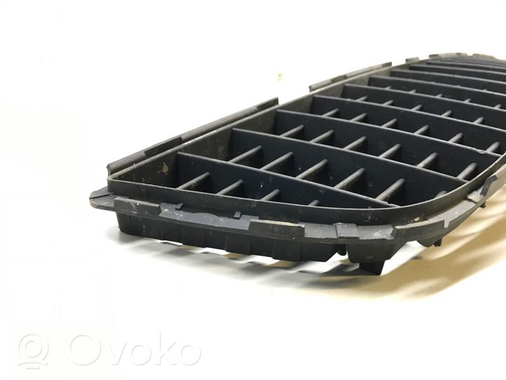 Opel Vectra C Grille inférieure de pare-chocs avant 13182906