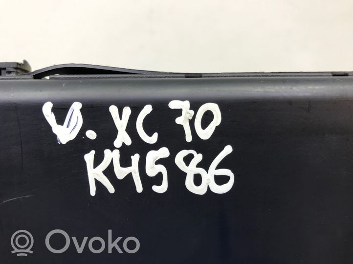 Volvo XC70 Fuse module 30728512