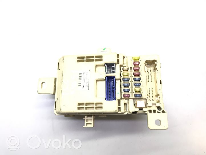 Toyota Land Cruiser (HDJ90) Sulakemoduuli 8273060050