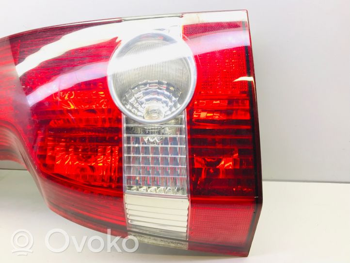 Volvo V50 Aizmugurējais lukturis virsbūvē 30678746