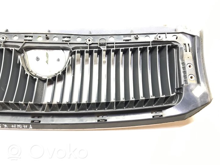 Skoda Fabia Mk1 (6Y) Maskownica / Grill / Atrapa górna chłodnicy 6Y0853668B