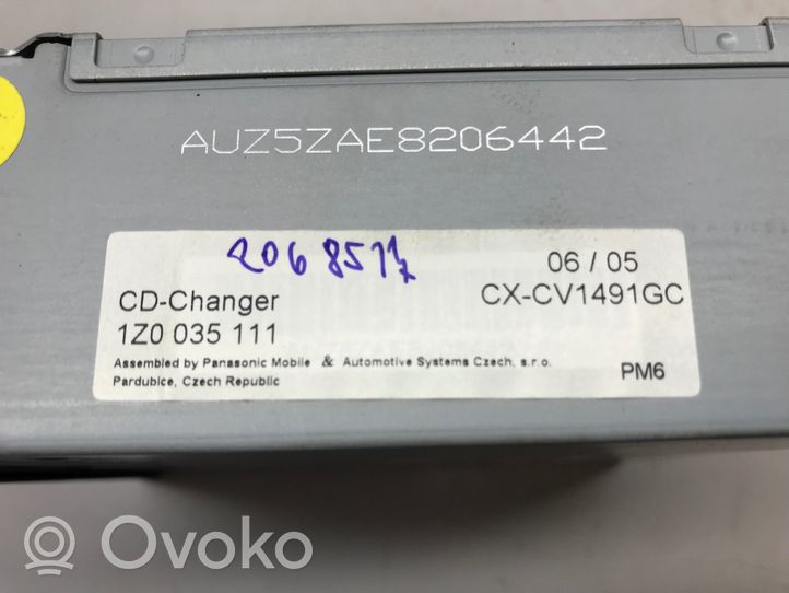 Skoda Octavia Mk1 (1U) Changeur CD / DVD 1Z0035111