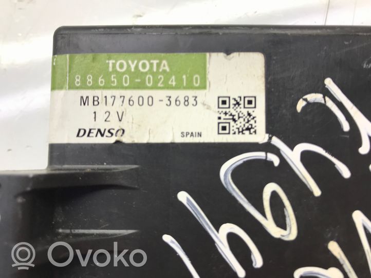 Toyota Auris 150 Ilmastointi-lämmityslaitteen ohjausjärjestelmä 8865002410