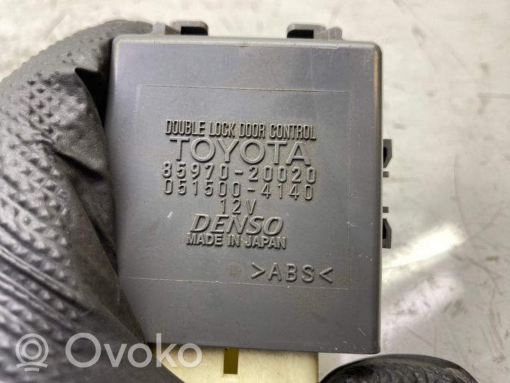 Toyota Avensis T270 Kit centralina motore ECU e serratura 8966105D30