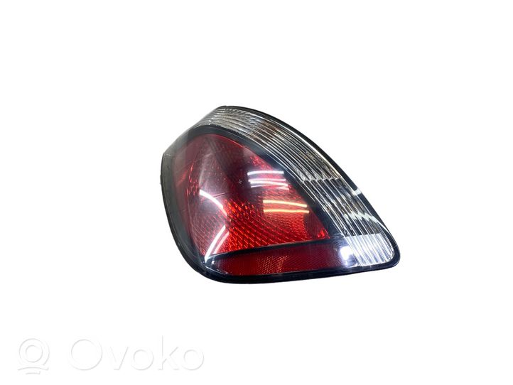 KIA Rio Lampa tylna 924011G2