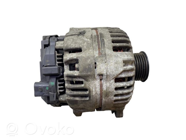 Volkswagen Golf V Alternator 03C903023D