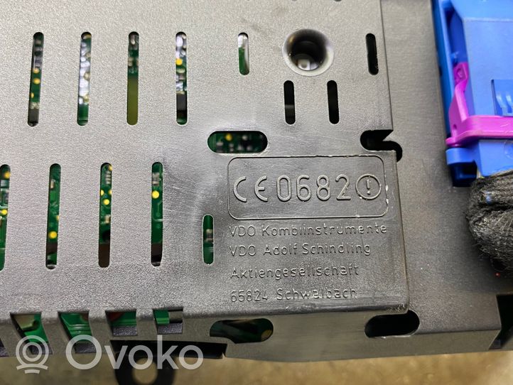 Audi A6 S6 C5 4B Komputer / Sterownik ECU i komplet kluczy 8E0907401J