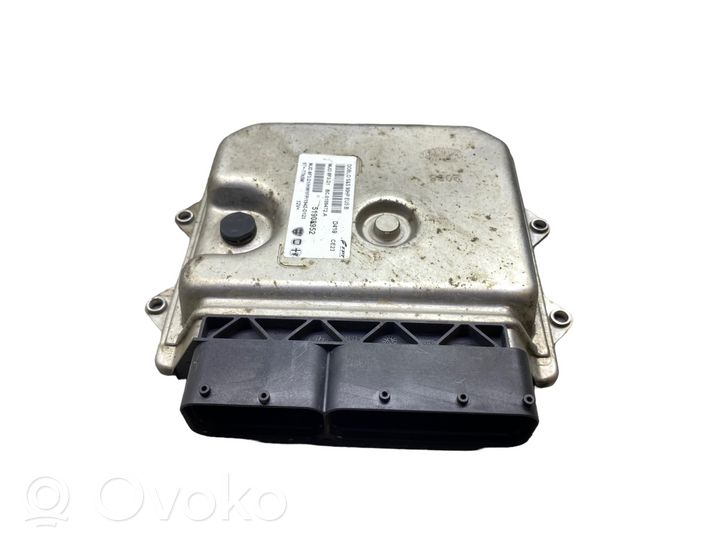 Opel Combo D Engine ECU kit and lock set 51908952